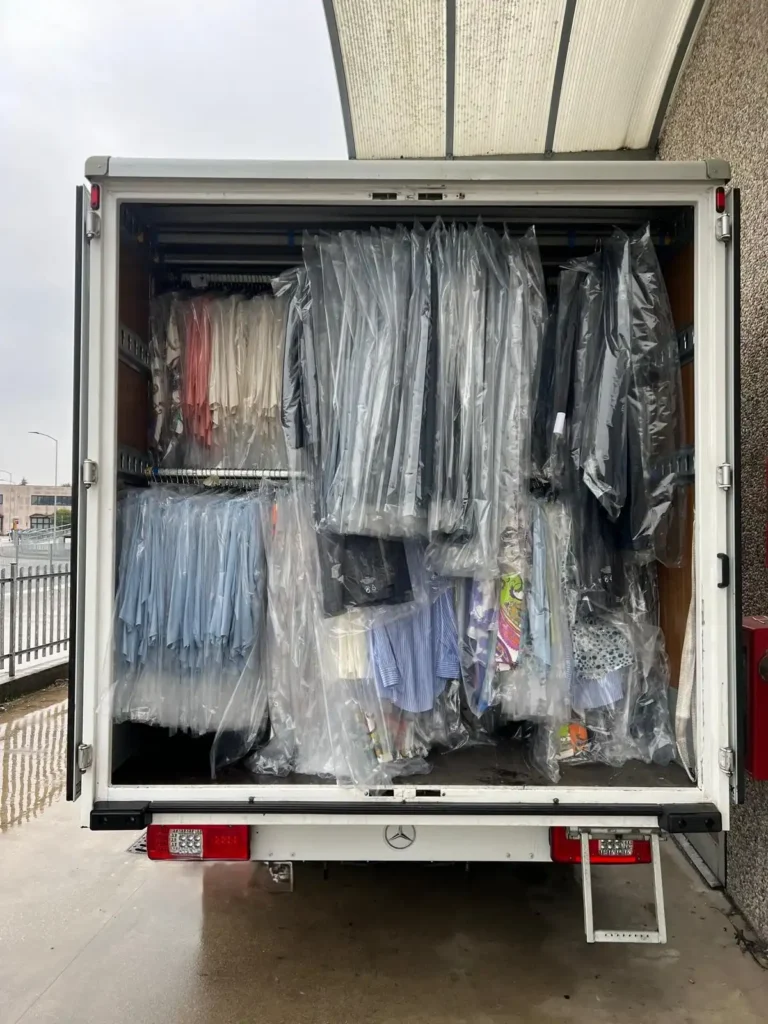 trasporto conto terzi capi appesi moda baranzoni logistica